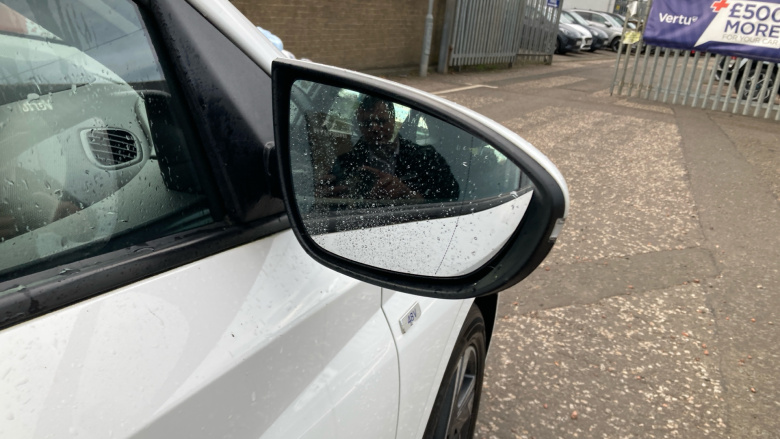 Hyundai i20 1.0T GDi 48V MHD SE Connect 5dr Petrol Hatchback